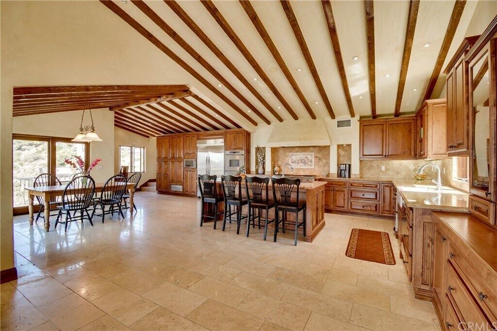 Photo of Kitchen in Top of the World