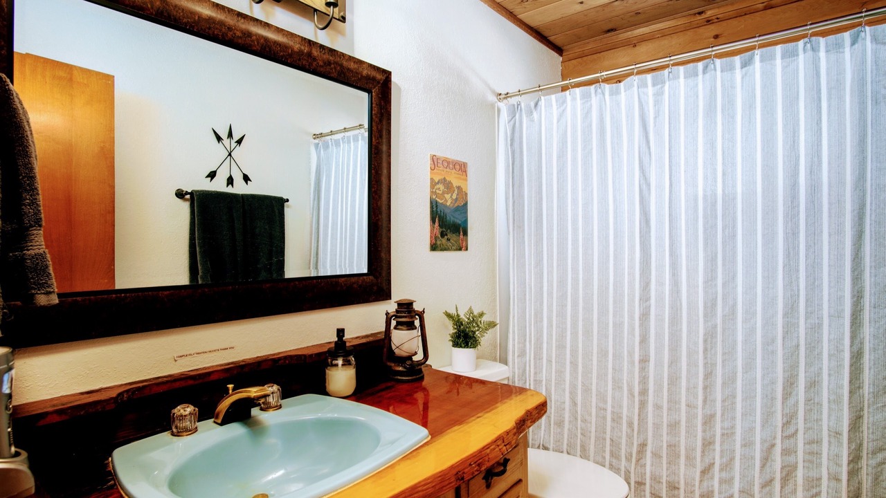 Photo of Bathroom in Ponderosa