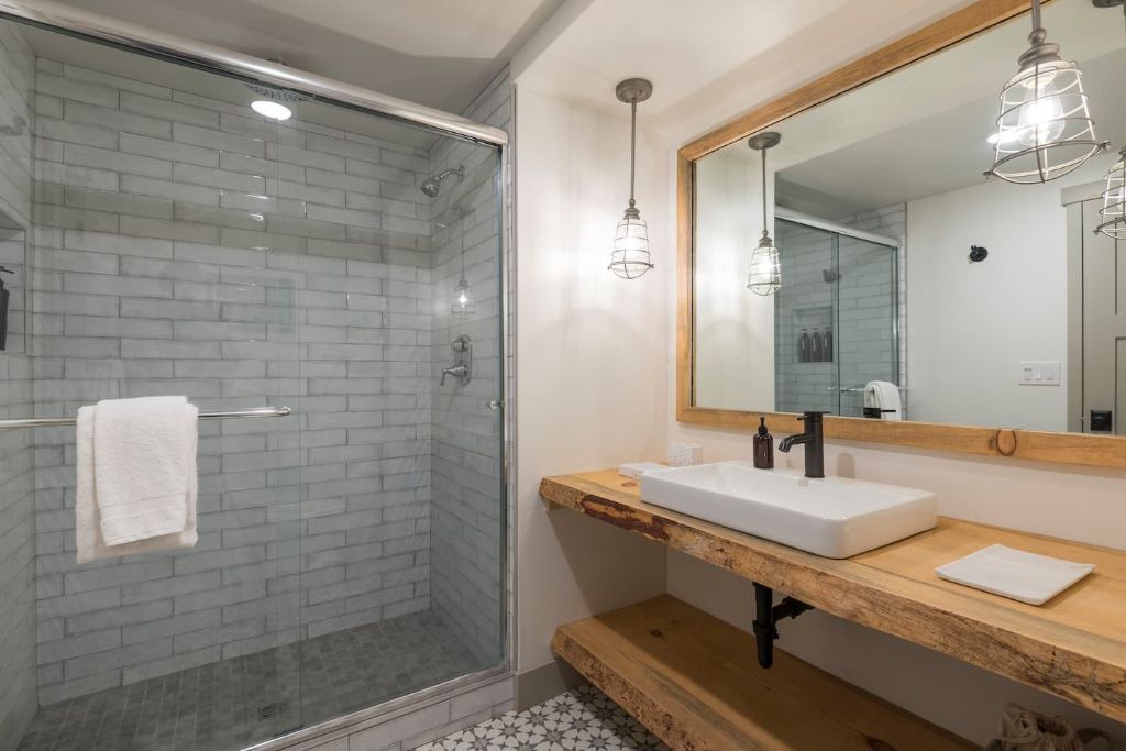Photo of Bathroom in Al Tahoe