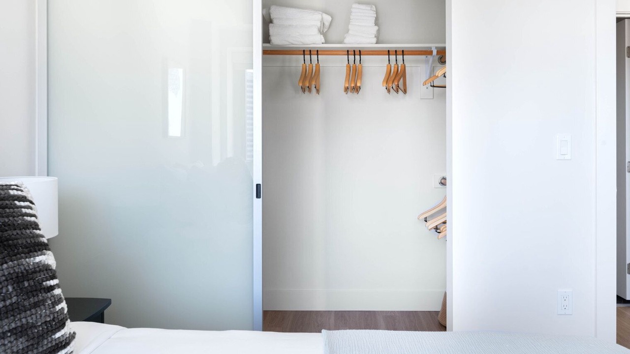 Photo of Bedroom in Downtown Oakland