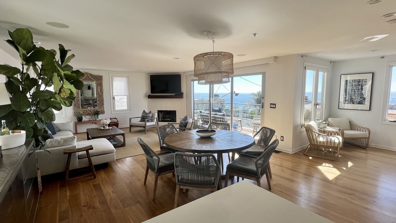 Photo of Livingroom in Gas Lamp Section