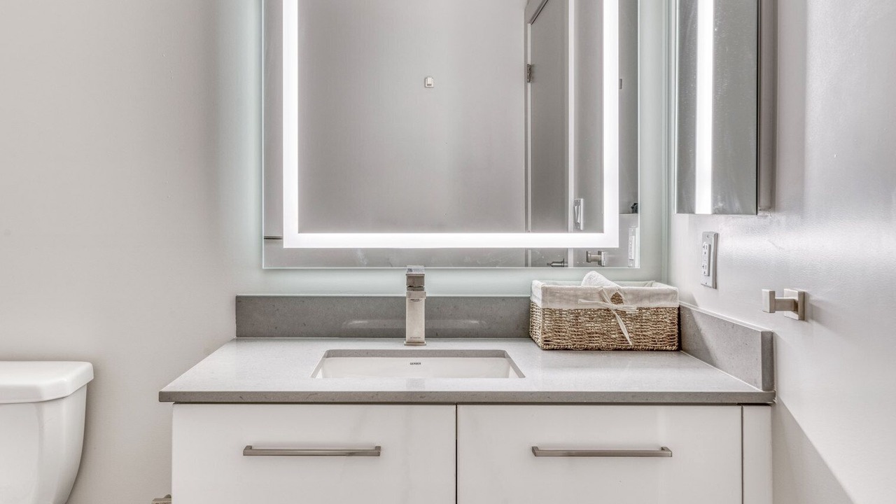 Photo of Bathroom in Downtown Oakland