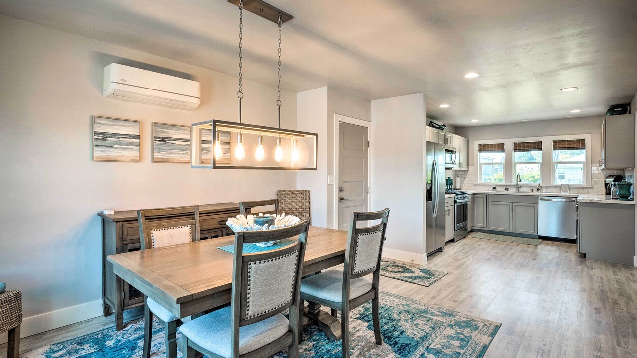 Photo of Livingroom in Crescent City North