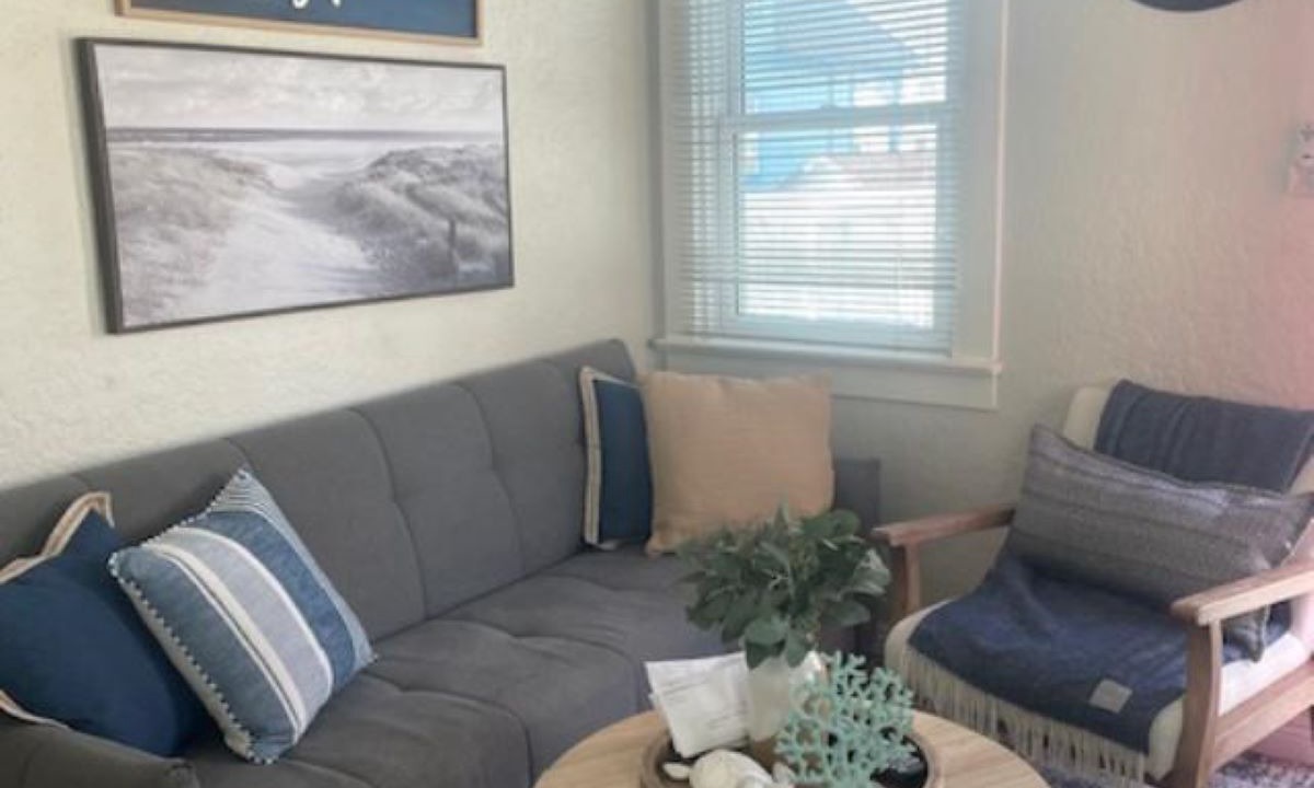 Photo of Livingroom in West Newport