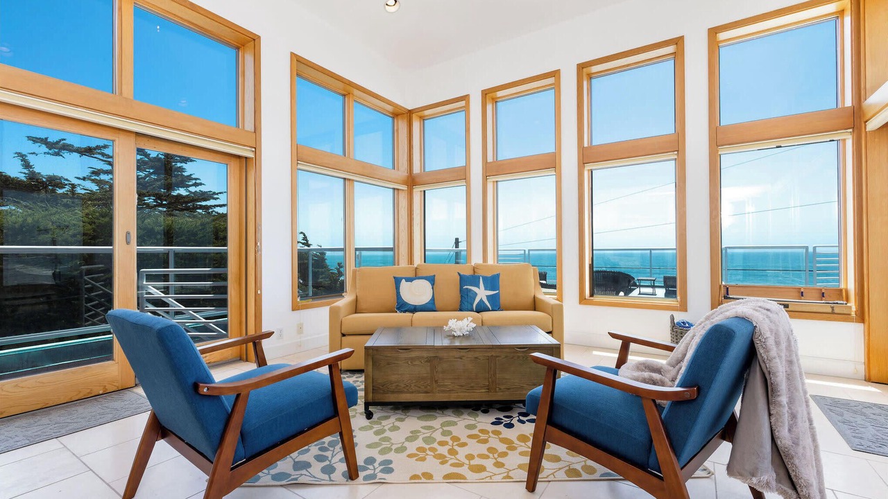 Photo of Livingroom in El Granada