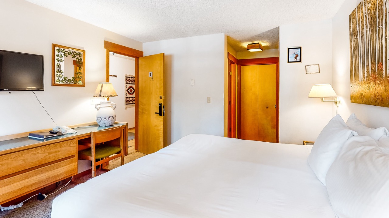 Photo of Bedroom in Tahoe Woods