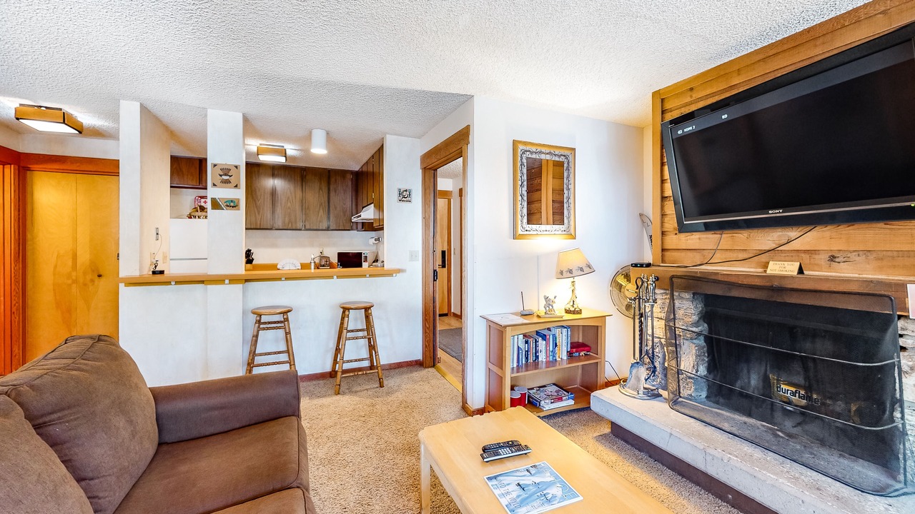 Photo of Livingroom in Tahoe Woods