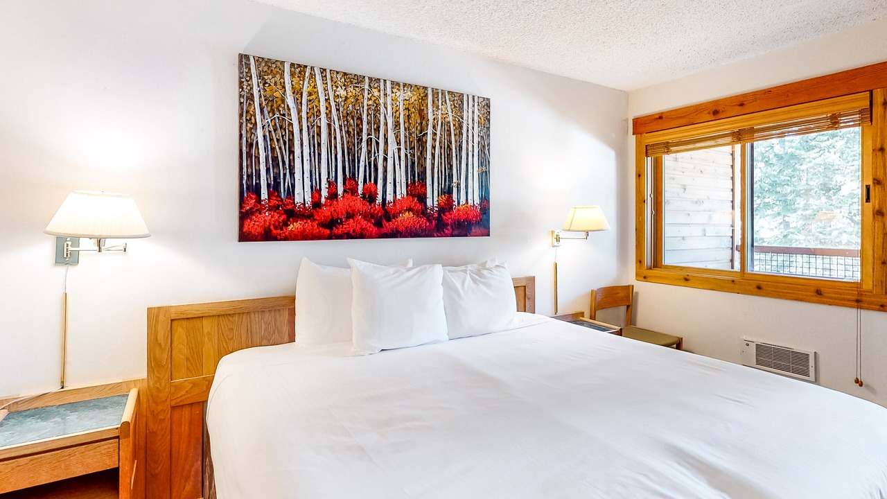 Photo of Bedroom in Tahoe Woods