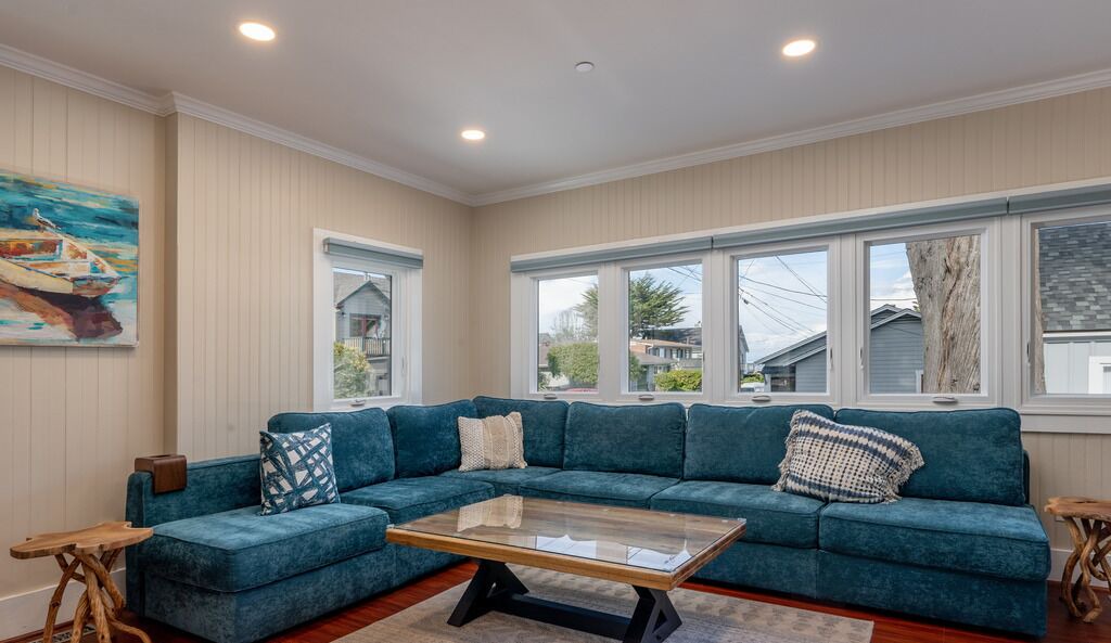 Photo of Livingroom in Pacific Grove
