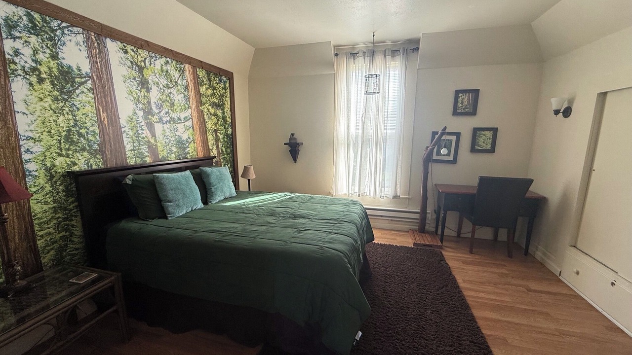 Photo of Bedroom in Crescent City