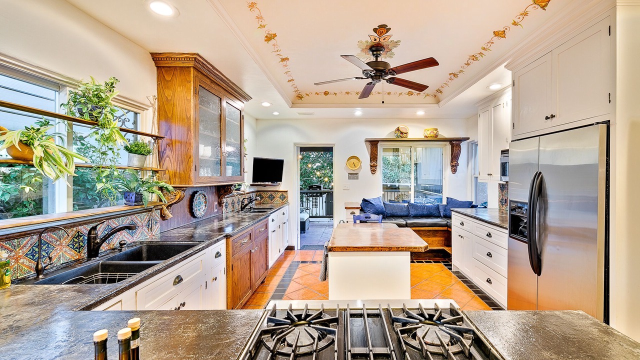 Photo of Kitchen in Loma Portal