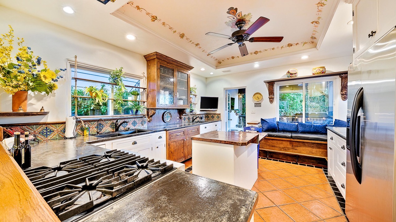 Photo of Kitchen in Loma Portal
