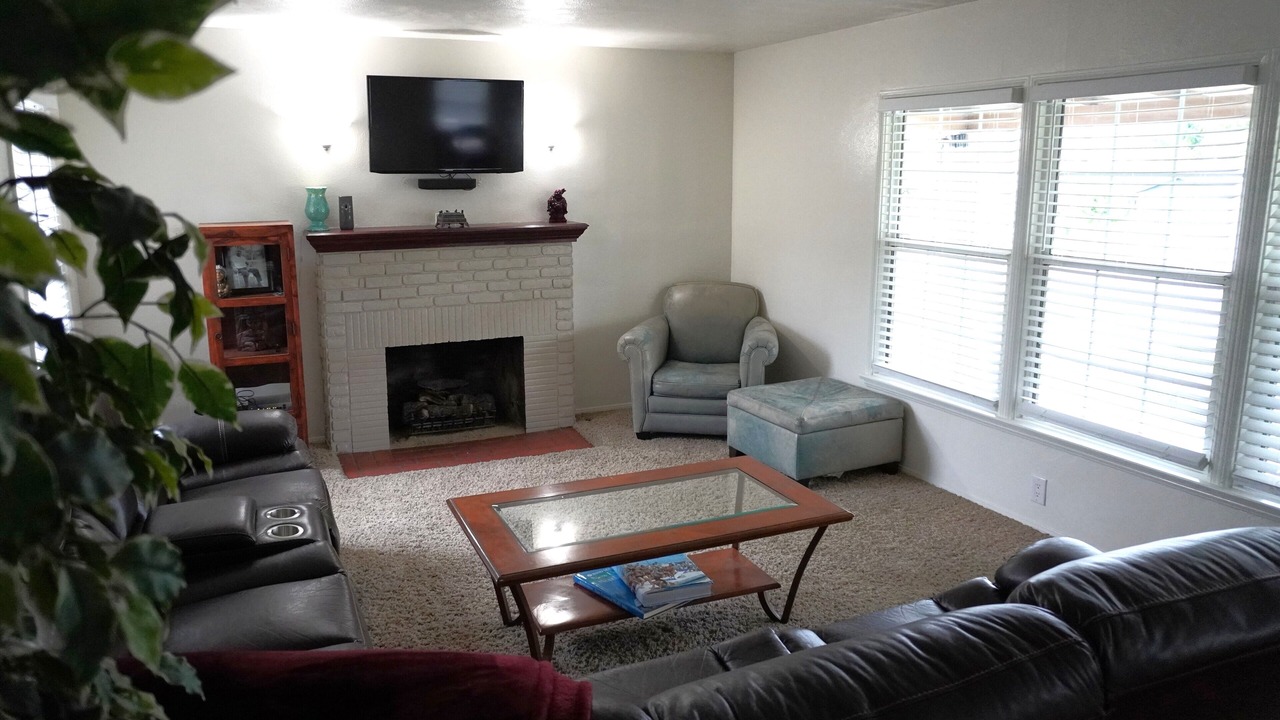 Photo of Livingroom in East Whittier
