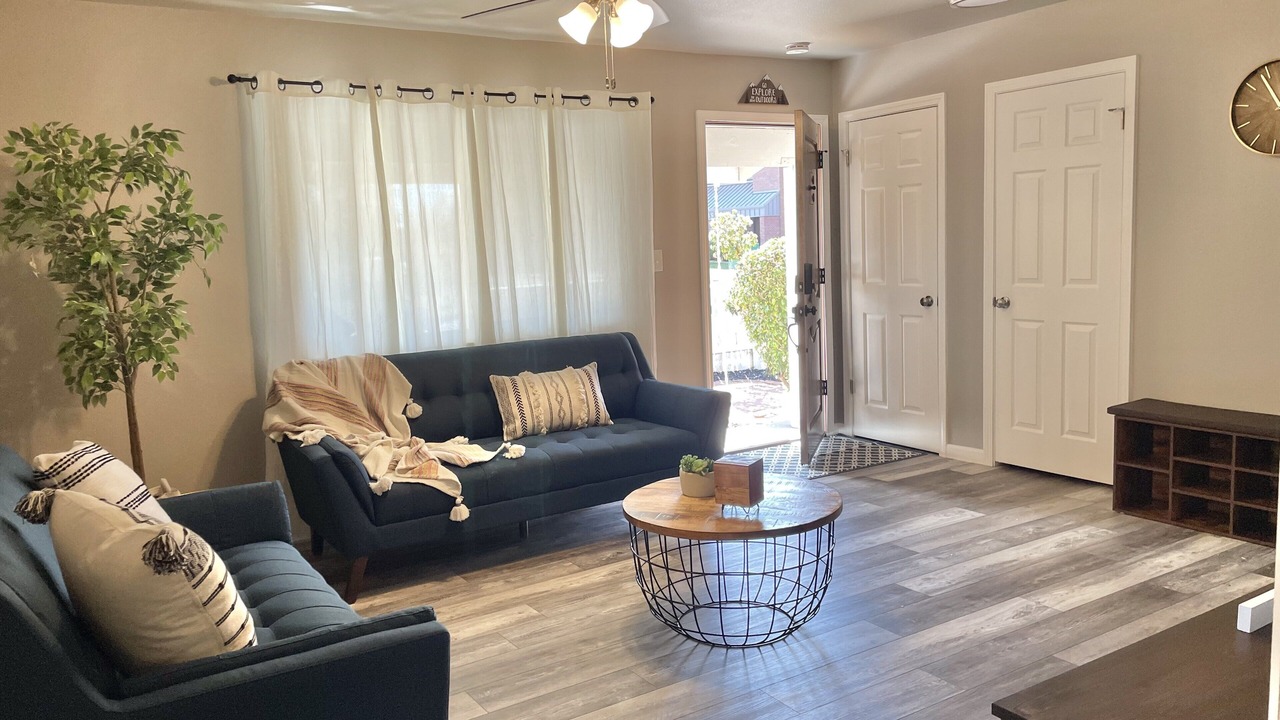 Photo of Livingroom in Redding