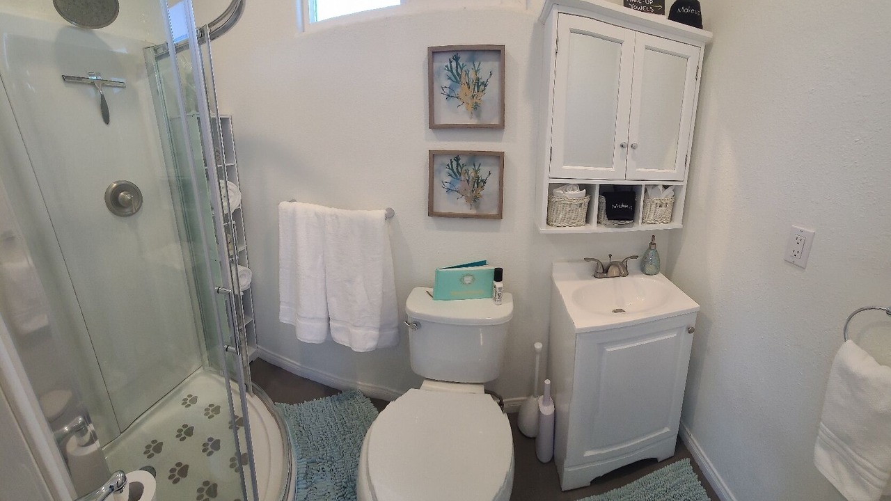 Photo of Bathroom in Valley Center
