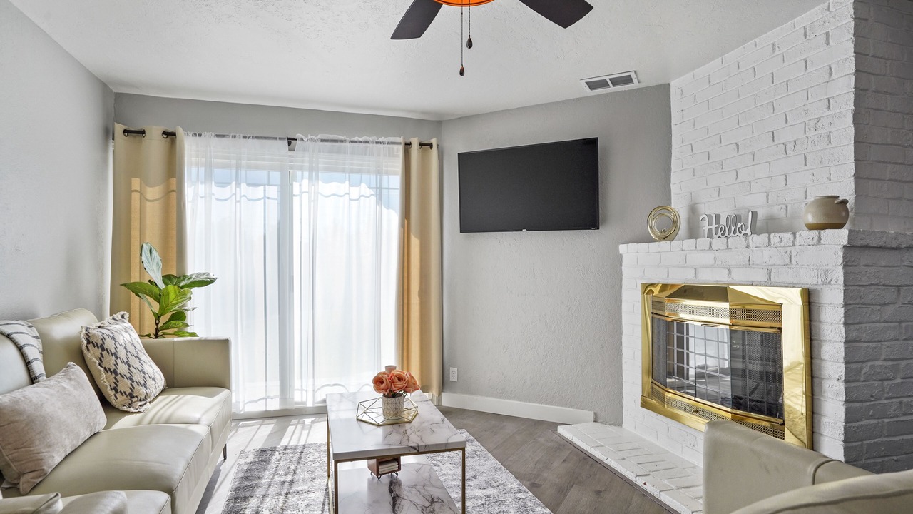 Photo of Livingroom in South Natomas