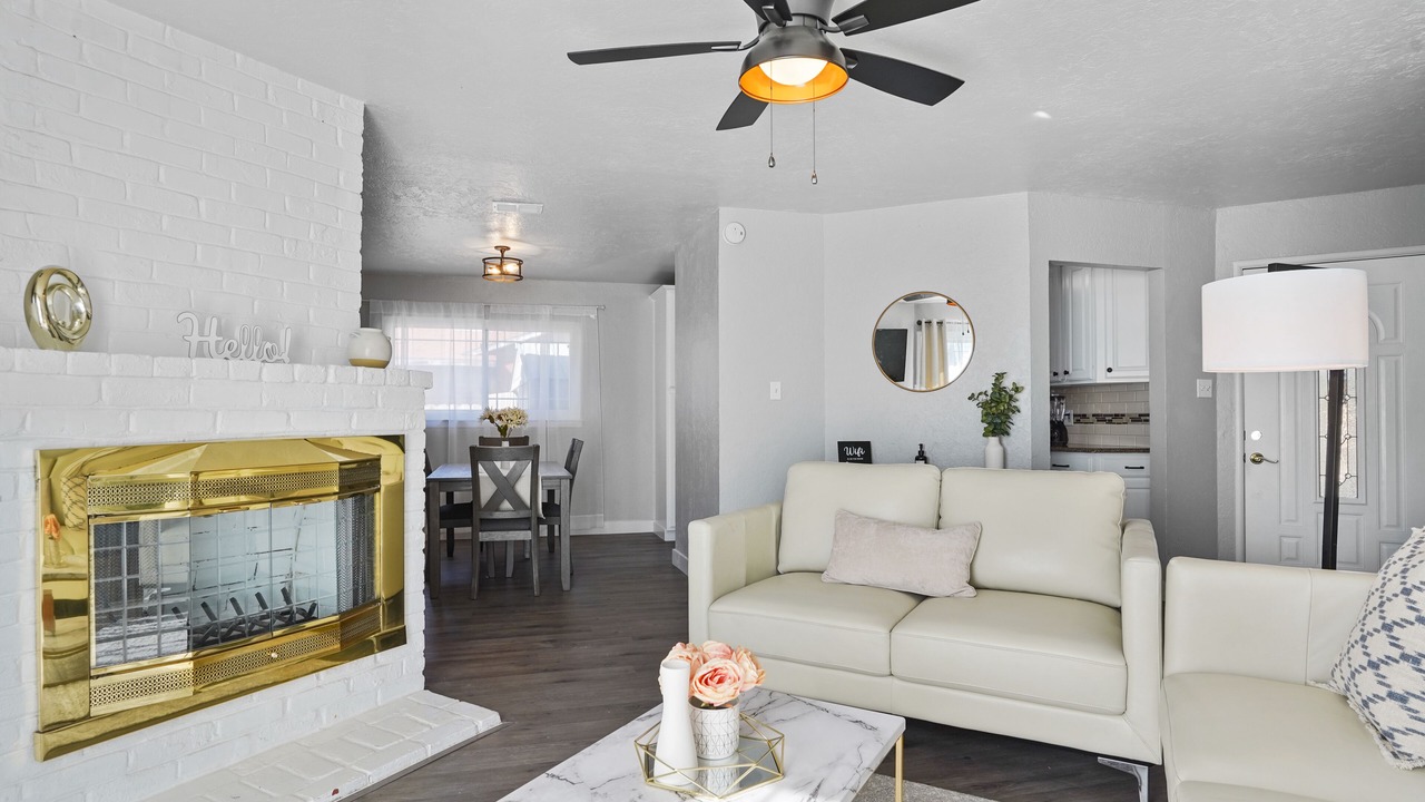 Photo of Livingroom in South Natomas