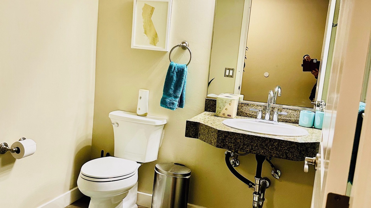 Photo of Bathroom in Smart Corner