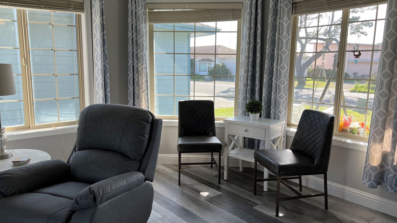 Photo of Livingroom in Crescent City North