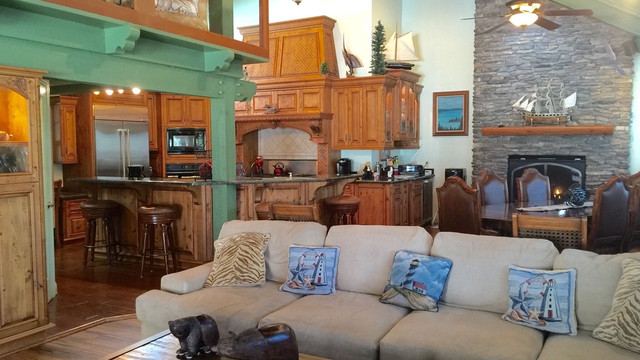 Photo of Livingroom in Bass Lake