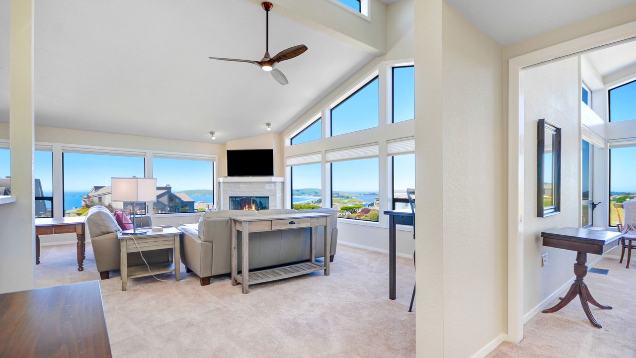 Photo of Livingroom in Bodega Bay