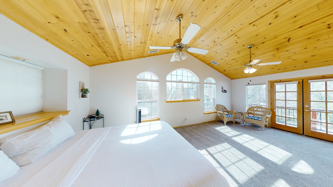 Photo of Bedroom in Bass Lake