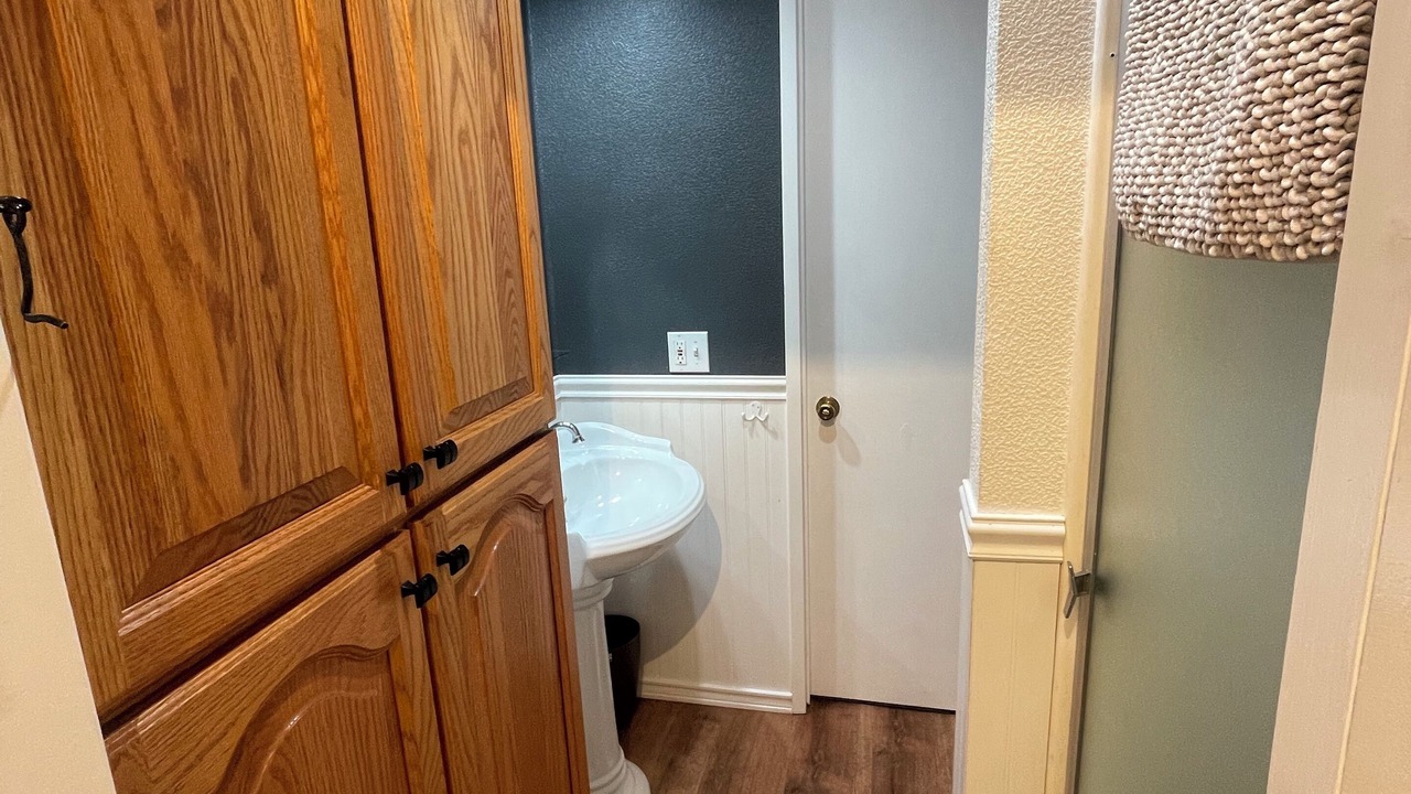 Photo of Bathroom in Red Bluff