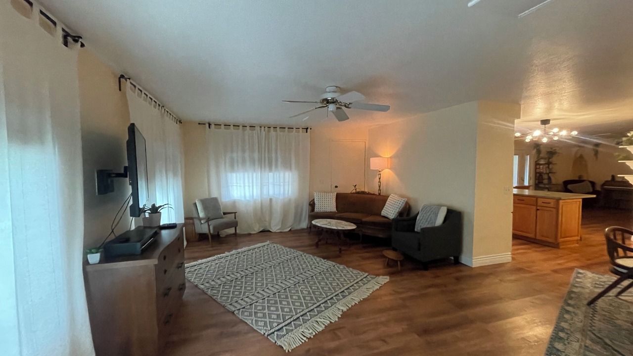 Photo of Livingroom in Red Bluff