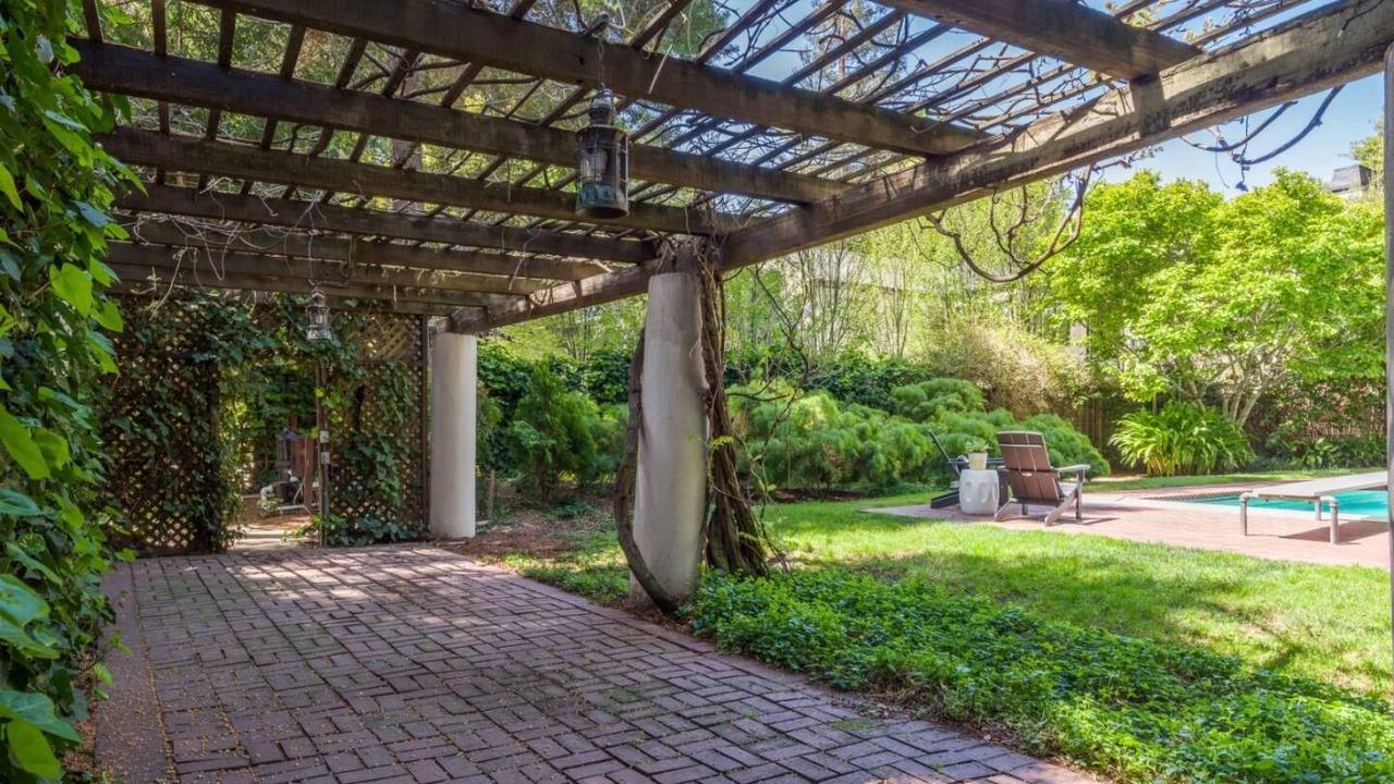 Photo of Patio Balcony in Crescent Park