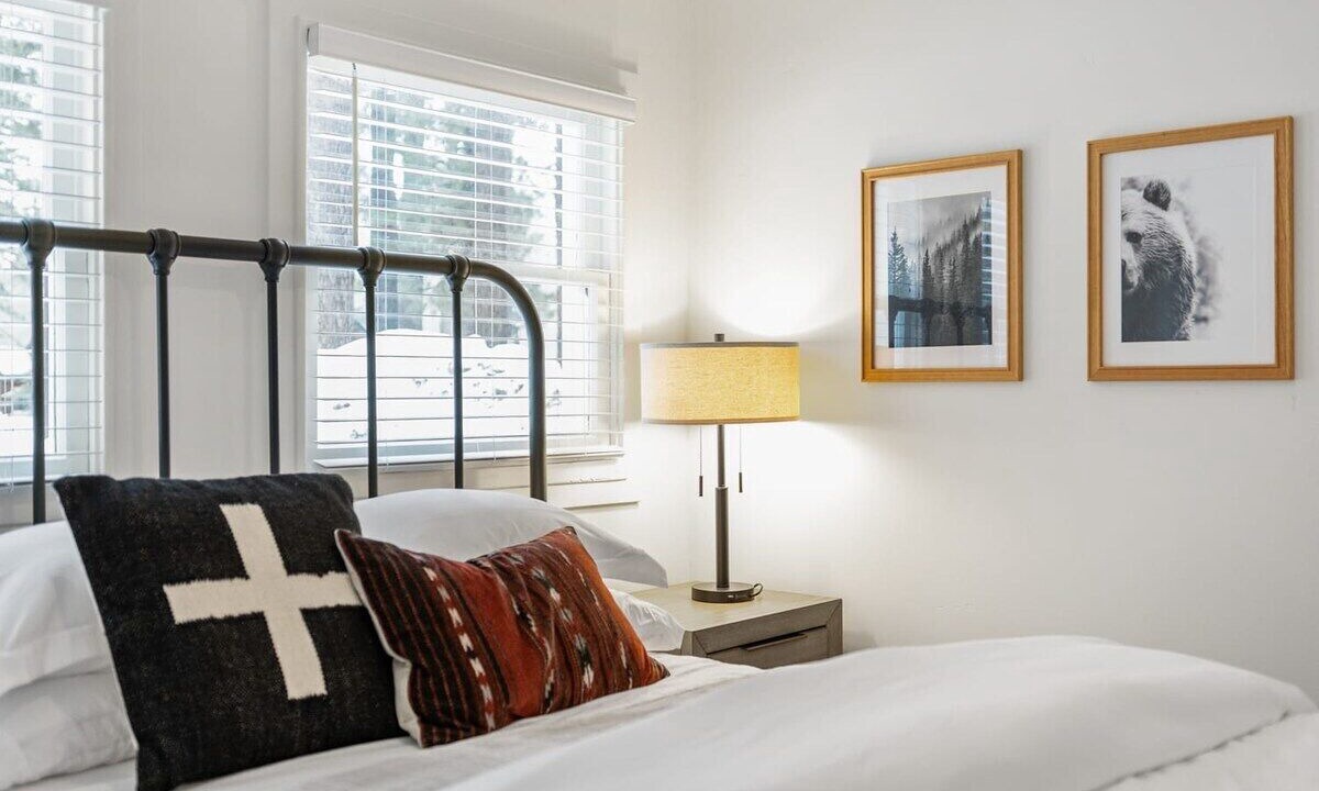 Photo of Bedroom in Tahoe Valley