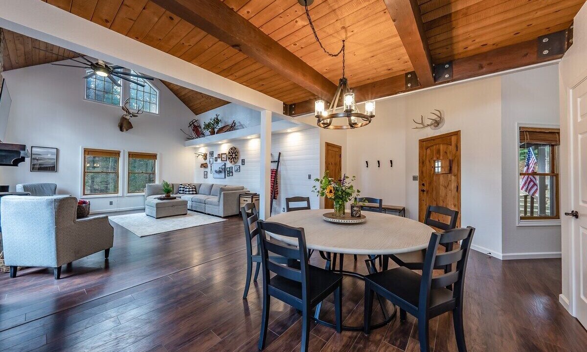 Photo of Bedroom in Shaver Lake