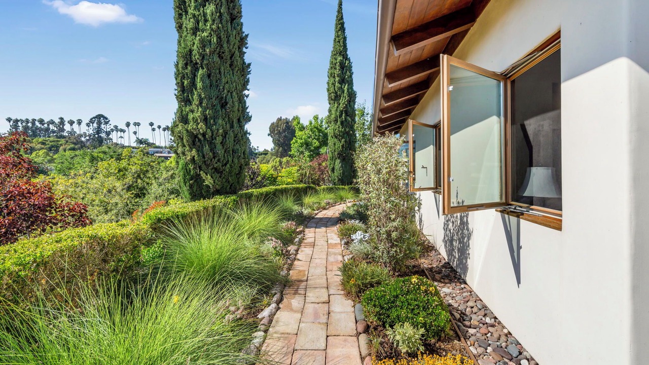 Photo of Outdoor in Covenant