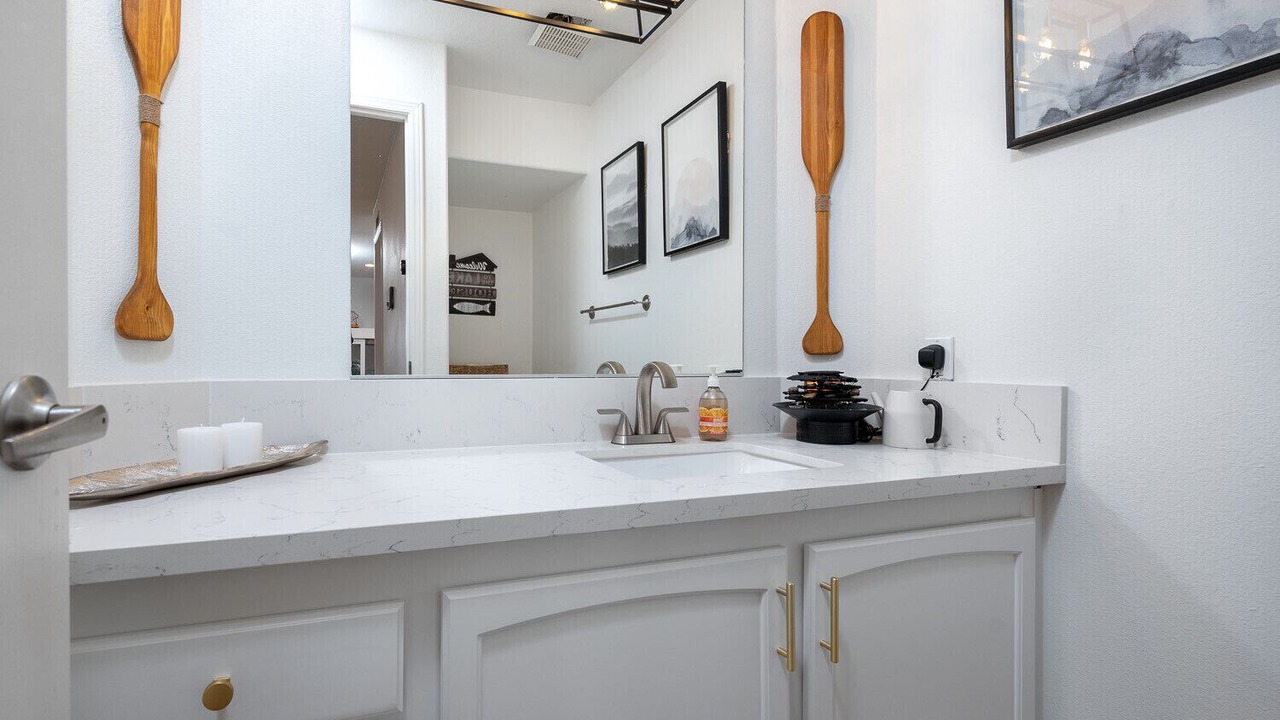 Photo of Bathroom in Lake Elsinore