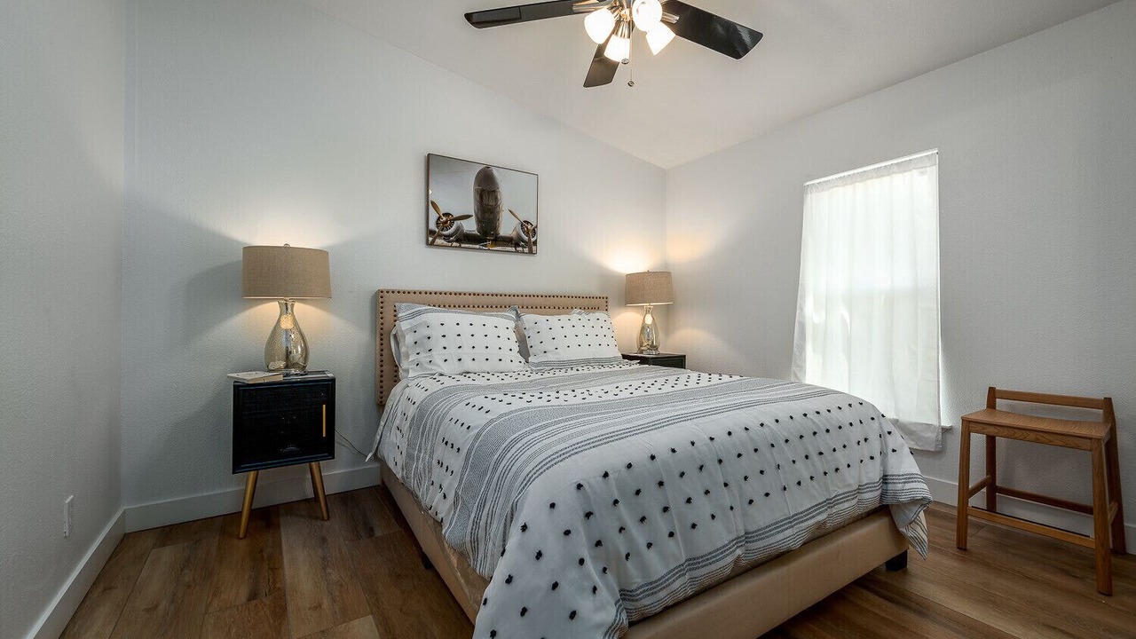 Photo of Bedroom in Lake Elsinore