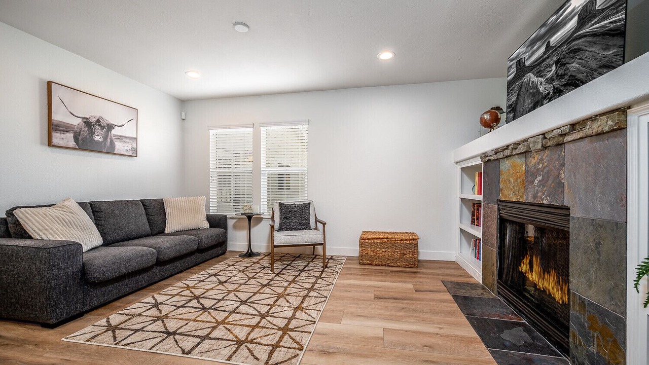 Photo of Livingroom in Lake Elsinore