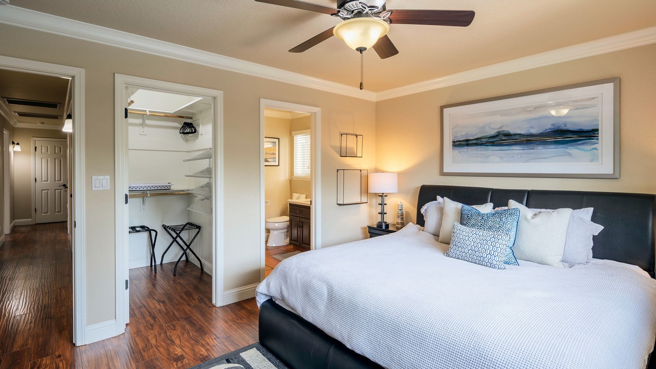 Photo of Bedroom in Raisin