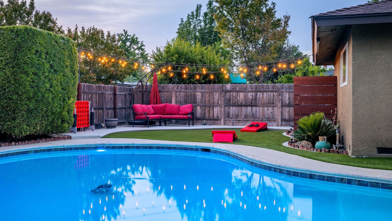 Photo of Outdoor in Raisin