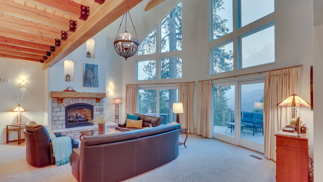 Photo of Livingroom in Blue Jay
