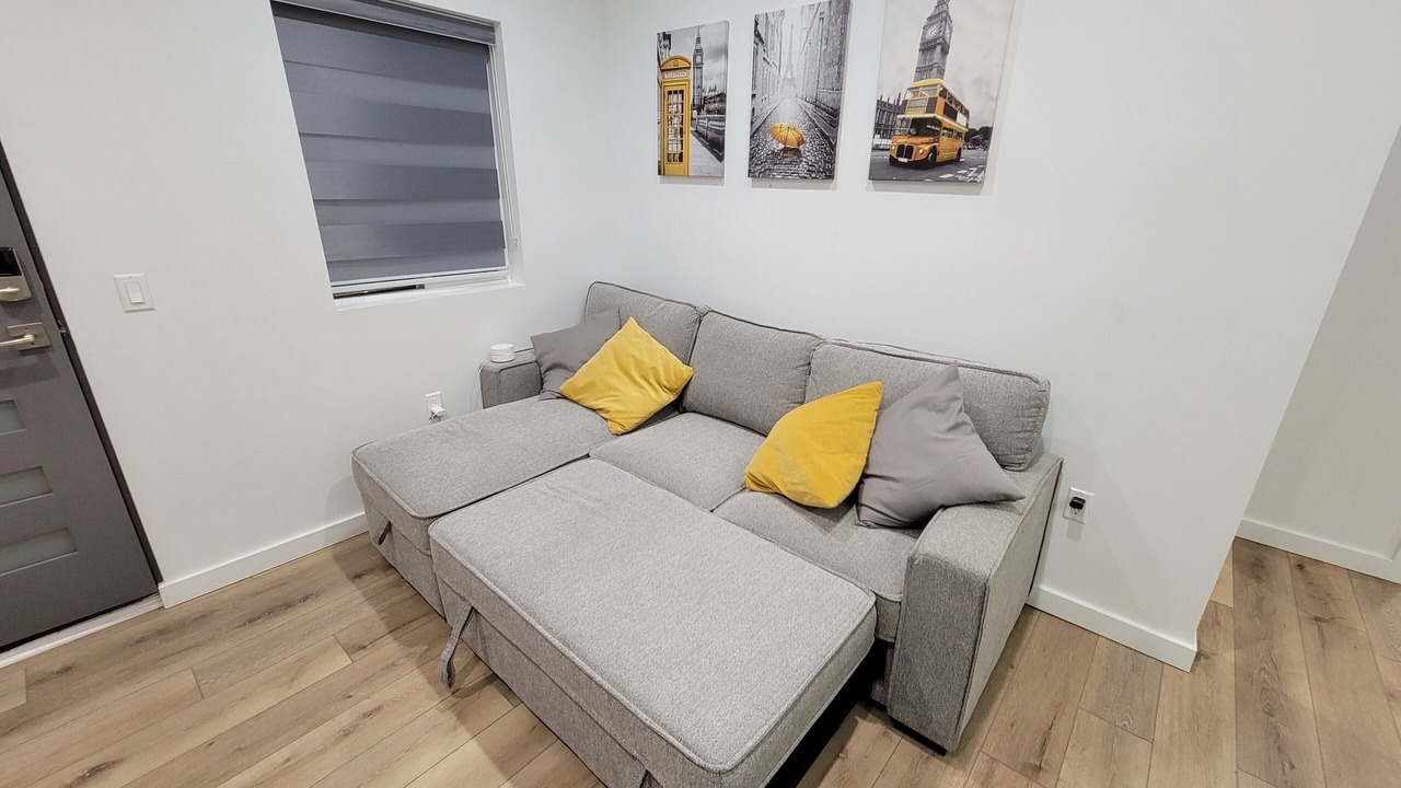 Photo of Livingroom in West Hills