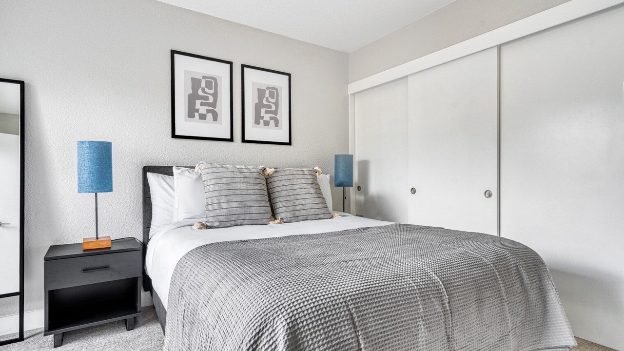 Photo of Bedroom in Mountain View