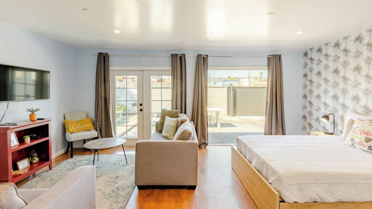 Photo of Livingroom in North Hollywood