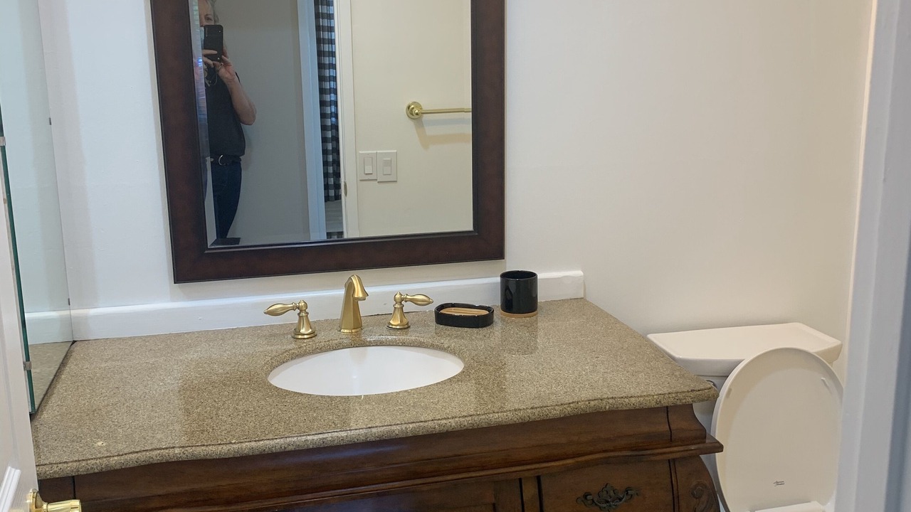 Photo of Bathroom in Oak Park