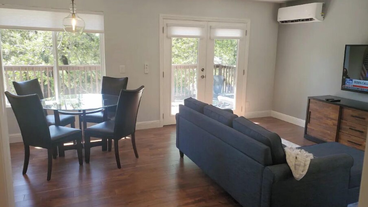 Photo of Livingroom in Deer Park