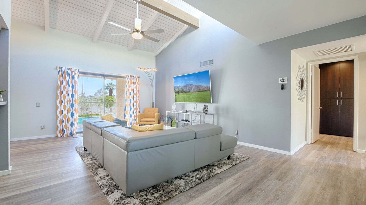 Photo of Livingroom in Deep Well Ranch