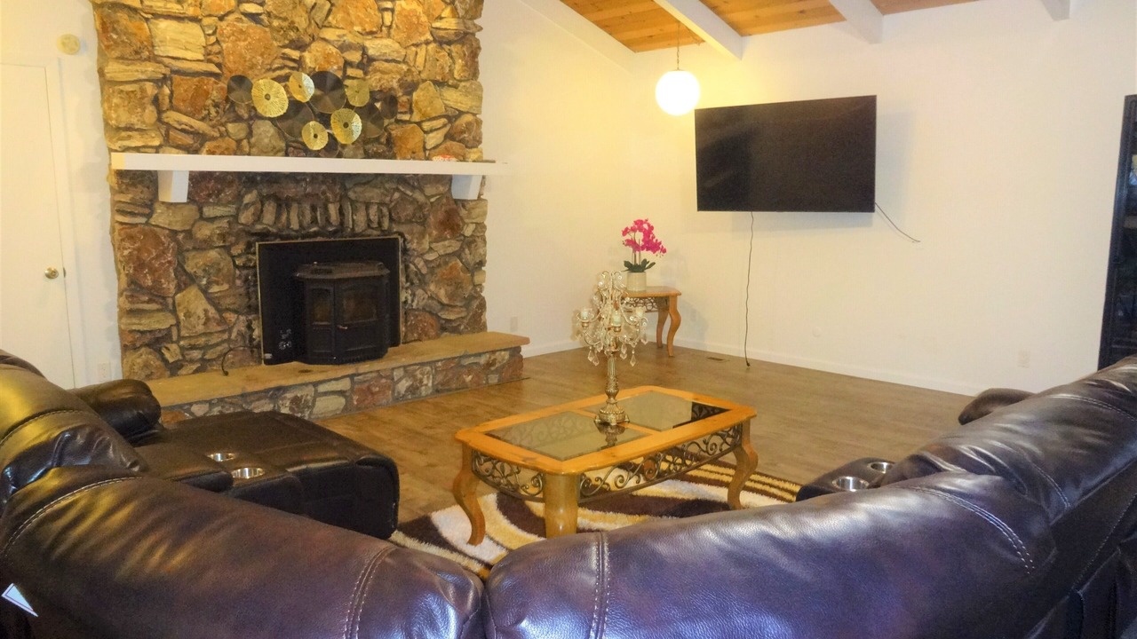 Photo of Livingroom in Sacramento