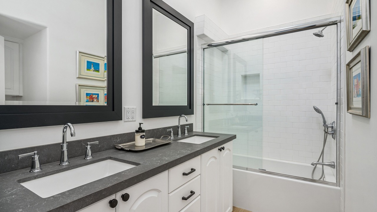 Photo of Bathroom in Malibu