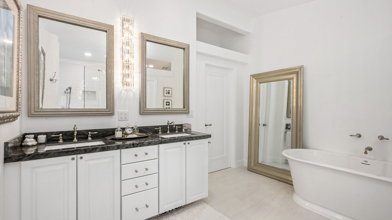 Photo of Bathroom in Malibu