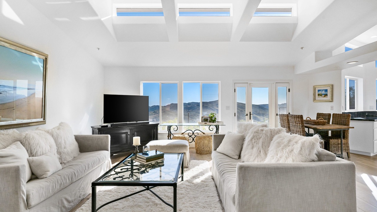 Photo of Livingroom in Malibu