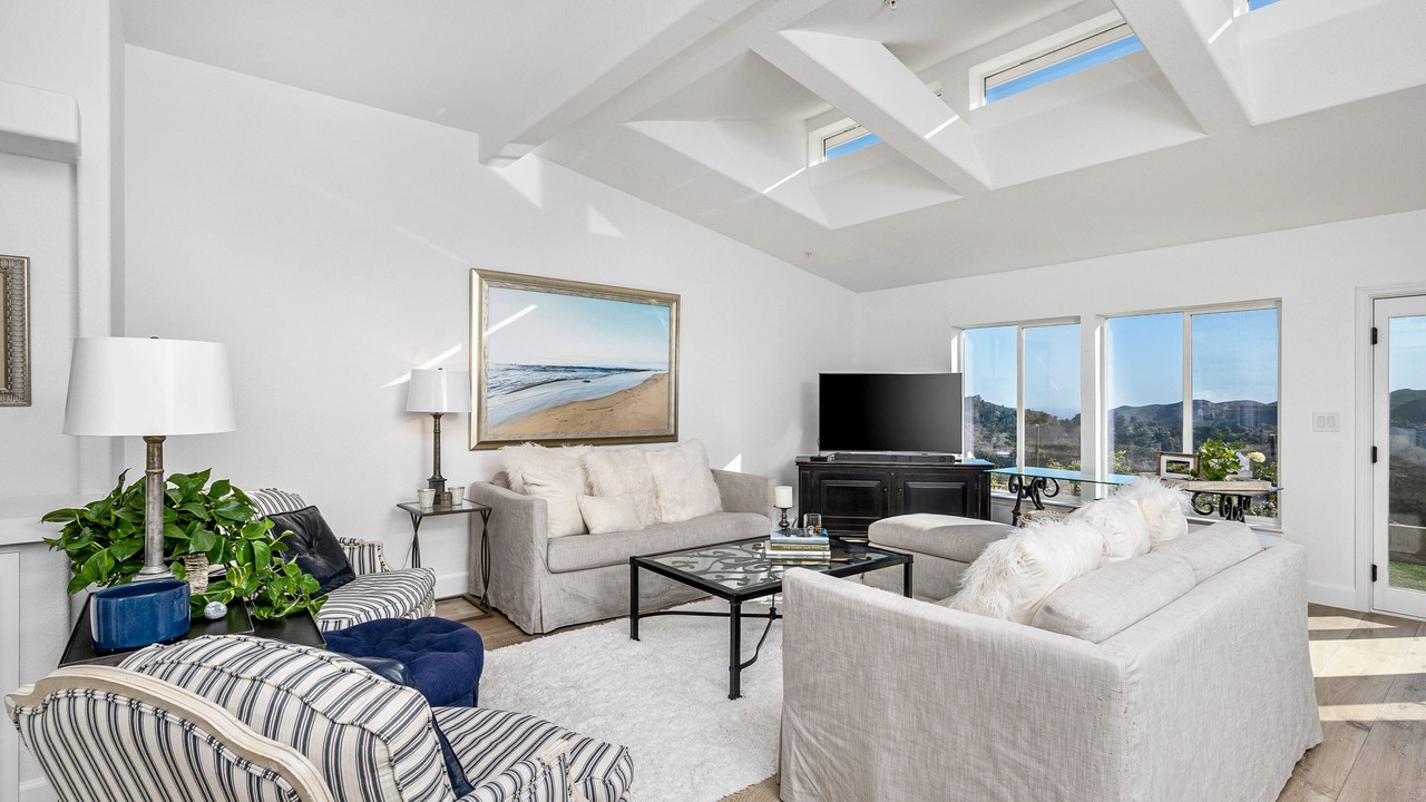 Photo of Livingroom in Malibu