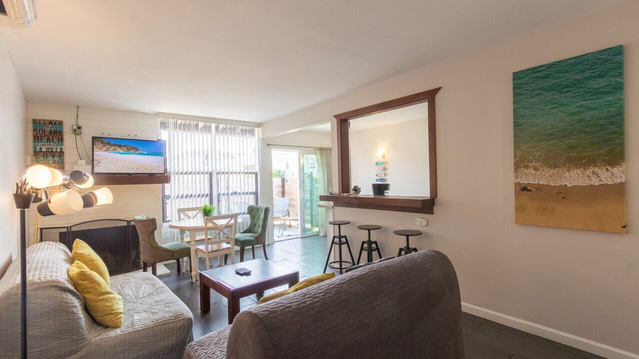 Photo of Livingroom in Ocean Beach